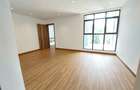 6 Bed House with En Suite in Nyari - 18