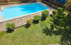 4 Bed House with En Suite at Hr93 - 14