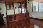 5 Bed House with En Suite at Rosslyn Road - 15