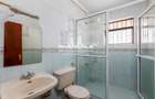 5 Bed Townhouse with En Suite in Brookside - 14
