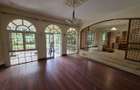 4 Bed Villa with En Suite at Hillview - 4
