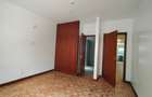 4 Bed House with En Suite in Lavington - 10