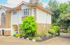 5 Bed Townhouse with En Suite at Lavington - 1