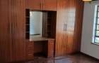 3 Bed Apartment with En Suite in Upper Hill - 10
