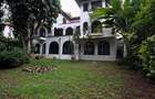 4 Bed Townhouse with En Suite at Riverside Drive - 1