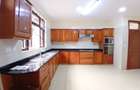 5 Bed Townhouse with En Suite in Lavington - 19