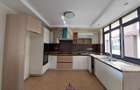 3 Bed Apartment with En Suite at Riverside Drive - 18