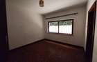 5 Bed Townhouse with En Suite at Lavington - 8