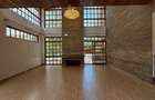 4 Bed House with En Suite in Runda - 12
