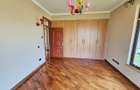 4 Bed Townhouse with En Suite in Ridgeways - 7
