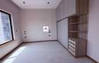 4 Bed Apartment with En Suite in Westlands Area - 11