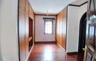 4 Bed Townhouse with En Suite at Riverside Drive - 12