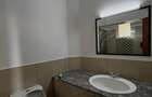 3 Bed Apartment with En Suite in Riverside - 10