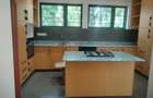 4 Bed House with En Suite at Hill View - 4