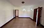 5 Bed Villa with En Suite in Gigiri - 10