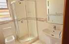 6 Bed Townhouse with En Suite at Convent Drive - 10