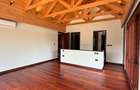 4 Bed House with En Suite in Runda - 9