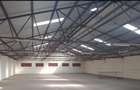 28,000 ft² Warehouse with Parking in Industrial Area - 1