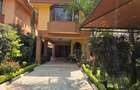 4 Bed House with En Suite in Spring Valley - 1