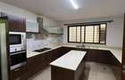5 Bed Townhouse with En Suite in Lavington - 4