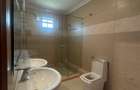 5 Bed House with En Suite at Hardy Area - 7