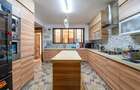 5 Bed Townhouse with En Suite in Lavington - 4