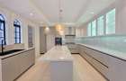 5 Bed Townhouse with En Suite at Manyani East. - 10