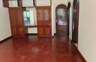 5 Bed House with En Suite at Riverside - 16