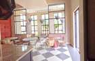 4 Bed House with En Suite at Palm Valley - 8