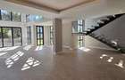 5 Bed Townhouse with En Suite at Palm Valley - 8