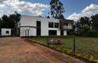 5 Bed House with En Suite in Runda - 1