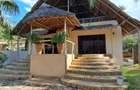 8 Bed House with En Suite in Diani - 2