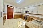 3 Bed Apartment with En Suite in Riverside - 7
