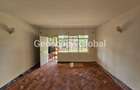 4 Bed House with En Suite in Runda - 9