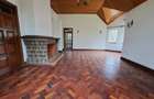5 Bed House with En Suite in Runda - 16