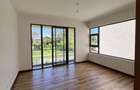6 Bed Townhouse with En Suite at Lavington Green - 10