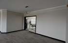 3 Bed Apartment with En Suite at Riverside Drive - 20