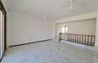 3 Bed Apartment with En Suite at Links Road - 15