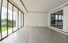 5 Bed Townhouse with En Suite at Lavington Green - 19