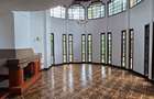 5 Bed House with En Suite in Runda - 19