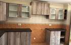 5 Bed Townhouse with En Suite in Lavington - 3