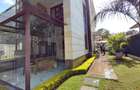 6 Bed Townhouse with En Suite in Lavington - 2
