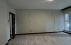3 Bed Apartment with En Suite at Riverside Drive - 12