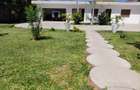 4 Bed Villa with En Suite at Paparemo - 4