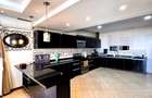3 Bed Apartment with En Suite at 2Nd Avanue - 3