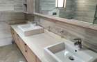 5 Bed Townhouse with En Suite at Lavington - 13