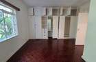 4 Bed House with En Suite in Rosslyn - 4