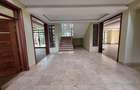 5 Bed House with En Suite in Runda - 1