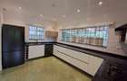 4 Bed House with En Suite in Gigiri - 10