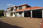 5 Bed House with En Suite in Runda - 1
